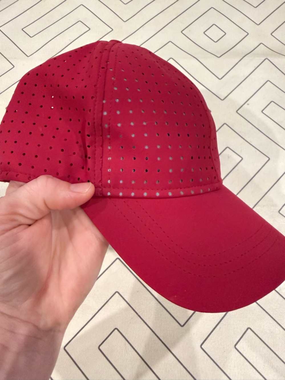 Lululemon Raspberry Reflector Hat - Picture 10 of 11